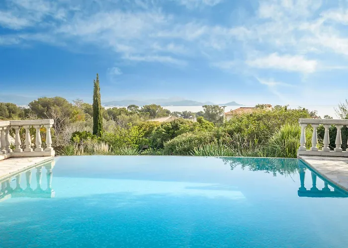 Vakantiehuis L'escarpe Des Arbousiers By Interhome Saint Aygulf