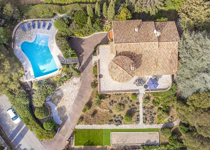 L'escarpe Des Arbousiers By Interhome Vakantiehuis Saint Aygulf