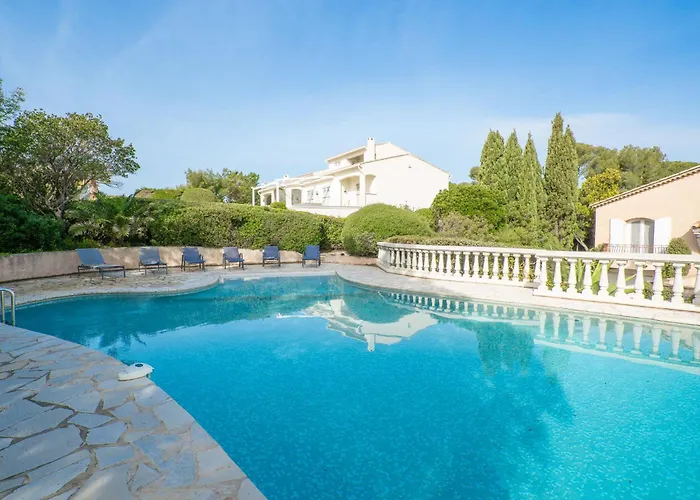 L'escarpe Des Arbousiers By Interhome Saint Aygulf