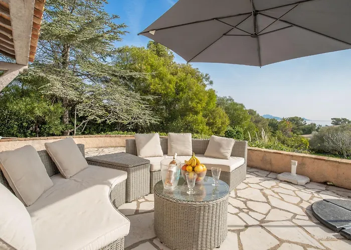 L'escarpe Des Arbousiers By Interhome Vakantiehuis *