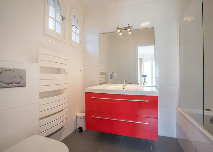 L'escarpe Des Arbousiers By Interhome Saint Aygulf