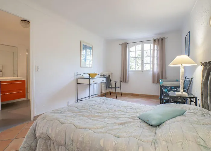L'escarpe Des Arbousiers By Interhome *