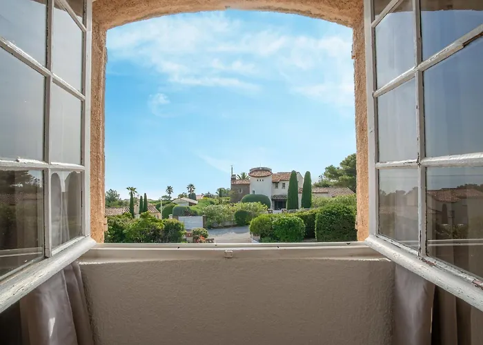 Vakantiehuis L'escarpe Des Arbousiers By Interhome Saint Aygulf