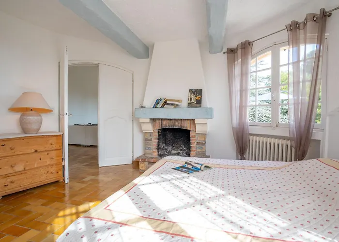 L'escarpe Des Arbousiers By Interhome Vakantiehuis Saint Aygulf