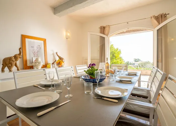 L'escarpe Des Arbousiers By Interhome
